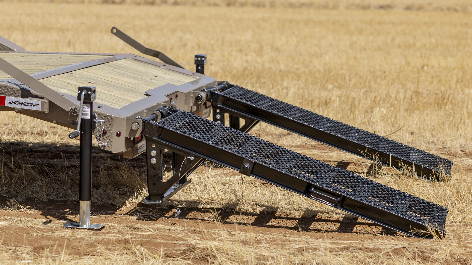 horizon trailers img